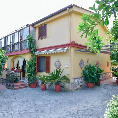 Apartment Daisy House Massa Lubrense