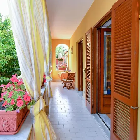 Daisy House Apartment Massa Lubrense